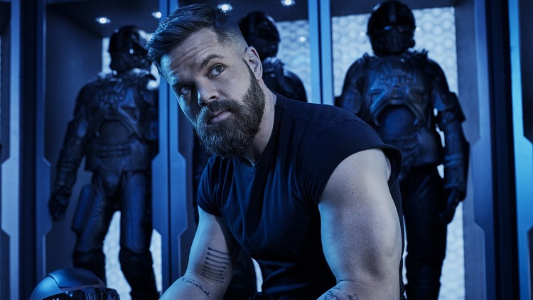 Wes Chatham as Amos Burton in The Expanse