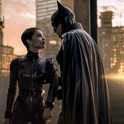 Zoe Kravitz as Selena Kyle and Robert Pattinson as Batman in The Batman